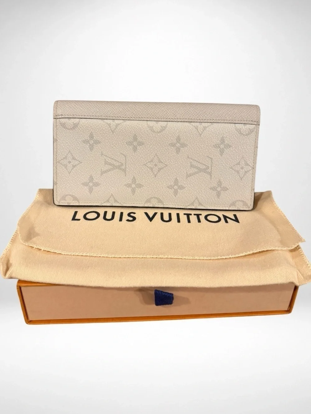 Louis Vuitton Brazza Wallet Monogram Antarctica Taiga White Bifold Dustbag Abloh